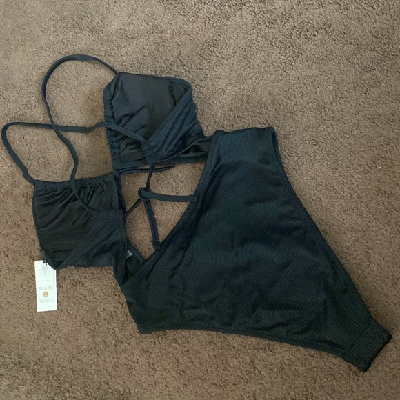 Nwt- shade shore extra cheeky one piece swim suit. 34C - Picture 6 of 10